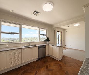 13 Ballyshannon Road, Killarney Heights NSW 2087 - House For Rent |... - Photo 2