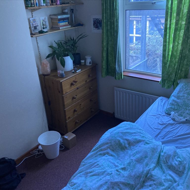 Flat 2, 35 Wellesley Avenue - Photo 1