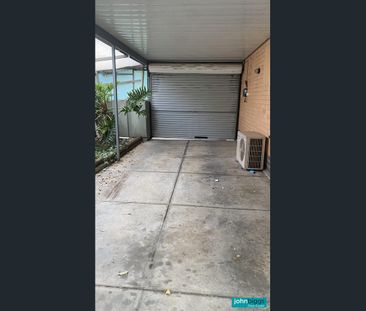 FULLY DUCTED REVERSE CYCLE AIR CONDITIONED THREE BEDROOM HOME.SOLAR... - Photo 4