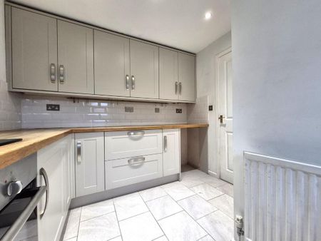 2 bedroom terraced house to rent - Photo 4