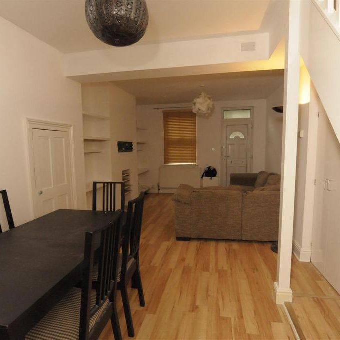 3 bedroom terraced house to rent - Photo 1