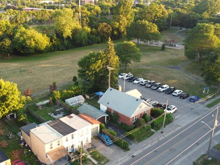 For Lease - 152 Olive Avenue, Oshawa, Ontario - Photo 5