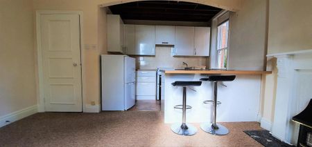 1 bedroom ground floor flat to rent - Photo 3