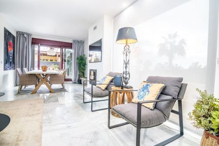 Av. España, 124, 29680 Estepona, Málaga, Spain, Estepona, Andalusia 29680 - Photo 2