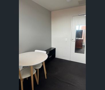 Furnished One Bedroom Apartment For Lease - Photo 2