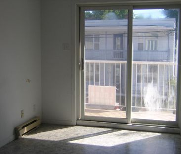 3.5 centre-ville Victoriaville - Photo 1