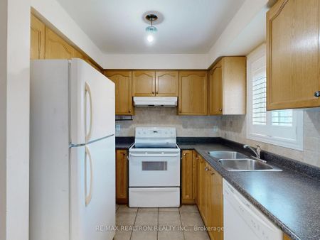 For Lease - 59 Goyo Gate, Vaughan, Ontario - Photo 4