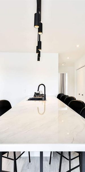 2 CH - 1 SDB - Sainte-Agathe-des-Monts - $2,050 /mo - Photo 1