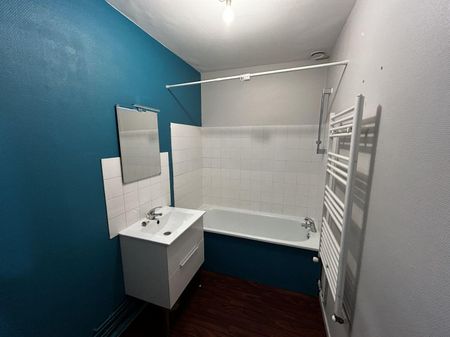 Location Maison 3 pièces 68m² VONNAS 01540 - Photo 4