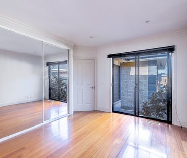 1118B North Road, Bentleigh East VIC 3165 - Apartment For Rent | Do... - Photo 2