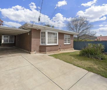 Delightful Spacious Family Home – Superb Location! - Photo 6