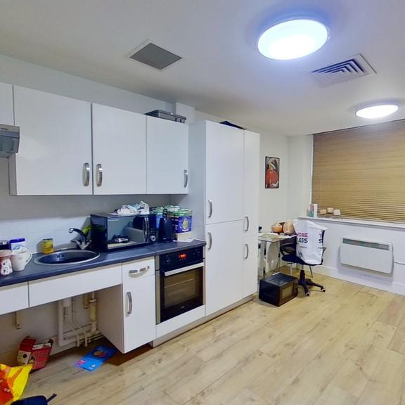 Studio to rent - Photo 1