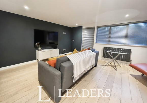 2 bedroom maisonette to rent Brighton Square, Brighton, BN1 - Photo 1