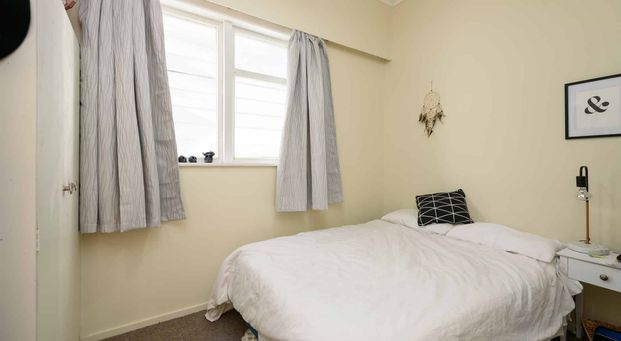 Newtown 3 Bedrooms - Photo 1