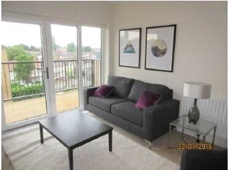 Ilford, London, IG2 - Photo 5