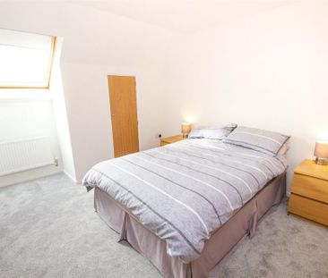 3 bedroom semi-detached house to rent - Photo 6