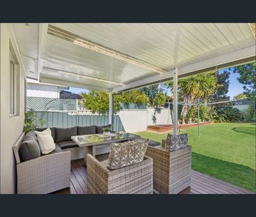 Fully Renovated Coastal Family Home in Great Location - Photo 6