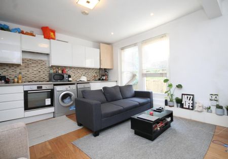 2 bedroom flat to rent - Photo 4
