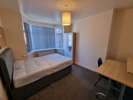 3 Bed Student Accommodation - Photo 2