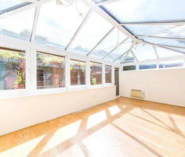 4 bedroom terraced house to rent - Photo 1