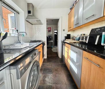 2 bedroom terraced house to rent - Photo 5