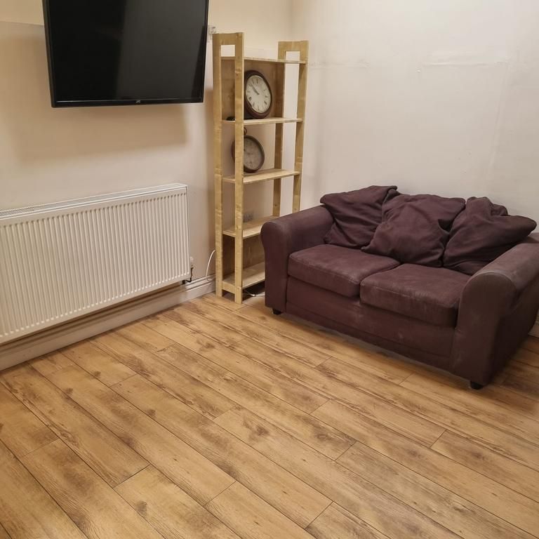 4 bedroom house to rent - Photo 1