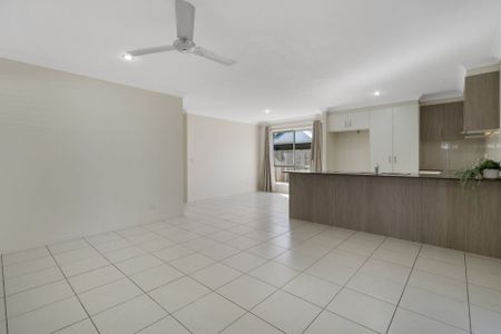 Stunning Four Bedroom +Media Family Abode Located In Yarrabilba - Photo 2