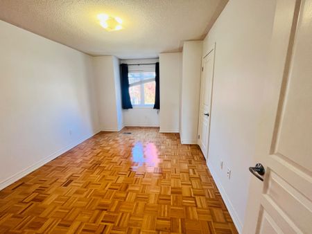 For Lease - 27 Thistle Avenue, Richmond Hill, Ontario - Photo 5