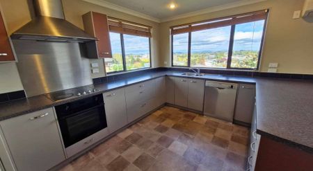 Beautiful outlook over Te Awamutu - Photo 4