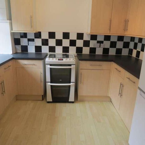 Bedroom Semi Detached House In Winton, BH9 - Photo 1