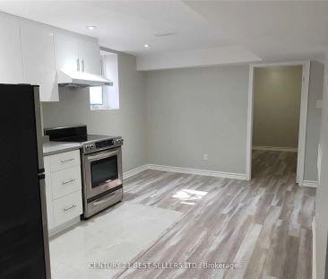 48 Marrakesh Drive #Lower - Photo 2