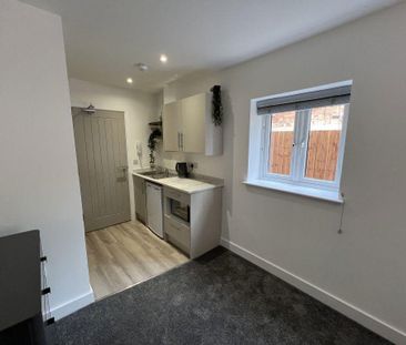 Studio to rent - Photo 5