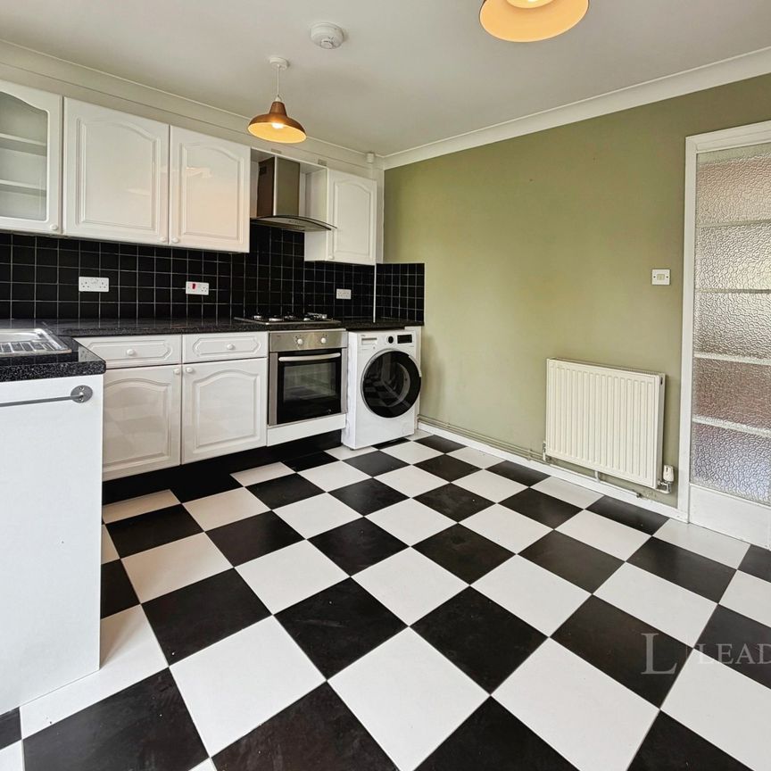 2 bedroom house to rent Highgate Close, Carlton, Nottingham, Nottinghamshire, NG4 - Photo 1