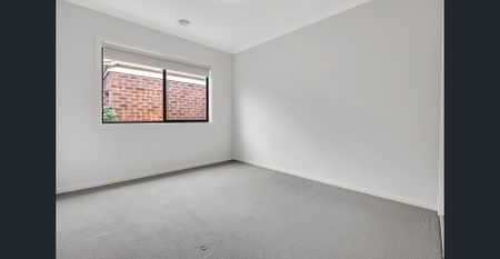 Spacious home within a great location! - Photo 4