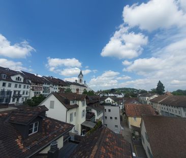 "Sanierte Wohnung mit grosser Dachterrasse in Altstadthaus" - Foto 1