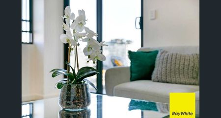 Spacious One Bedroom Apartment for Rent in Waterloo - Photo 5