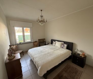 SCHELLEBELLE - Gelijkvloers appartement met tuintje. - Photo 4