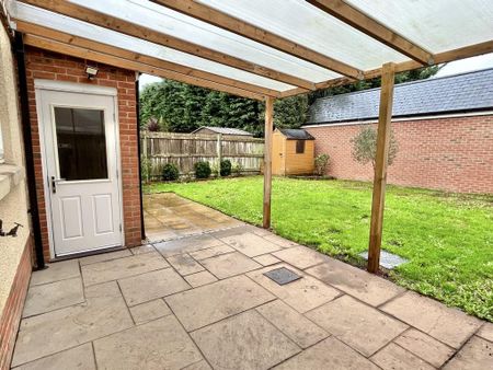 3 bedroom semi-detached house to rent - Photo 5