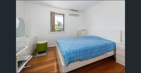 Fully Furnished 2-Bedroom Home - Photo 4