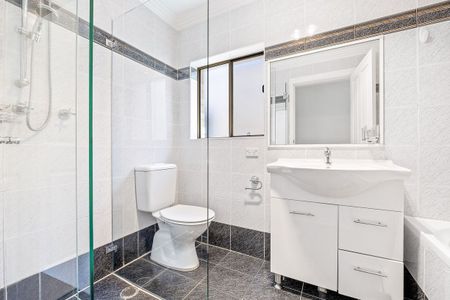 Stylish 3-Bedroom Townhouse in Bexley - Modern Comfort, Prime Location! - Photo 4