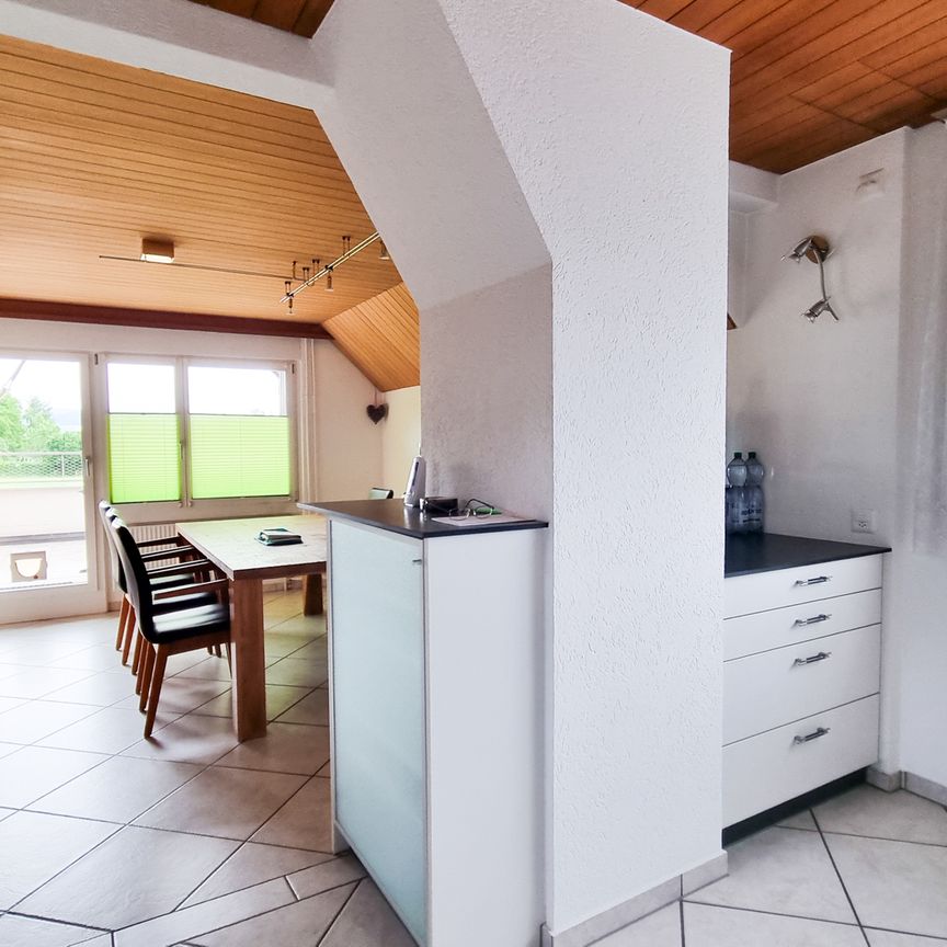 Grosse 5½ bis 6 Zi. Dachwohnung - ländliche Lage - grosse Terrasse - Photo 1