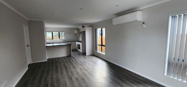 4 Beds 2.5 Baths - Photo 1