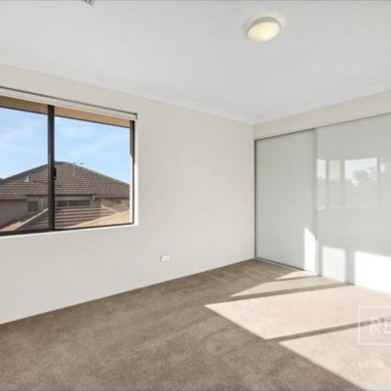 Karrinyup - Photo 1