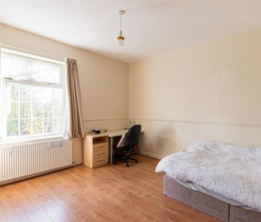 Lynnwood Terrace, Fenham, Newcastle Upon Tyne - Photo 1