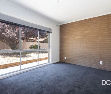 2/6 Mijuda Court Kennington VIC - Photo 1