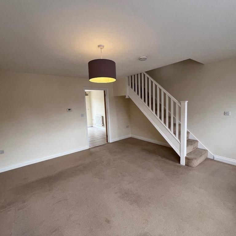 2 bedroom terraced house to rent - Photo 1