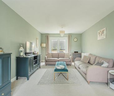 4 bedroom detached house to rent - Photo 1