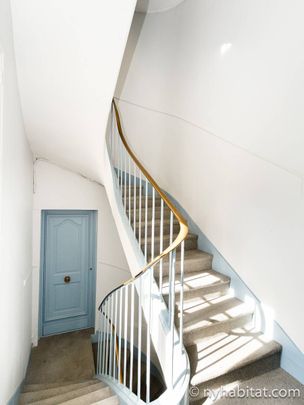 Logement à Paris, Location meublée - Photo 1