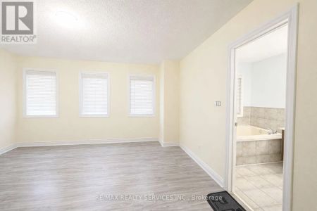 26 RED ASH COURT - Photo 4