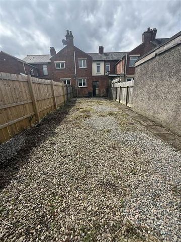 52 Milfort Avenue, Belfast, BT17 9BJ - Photo 5
